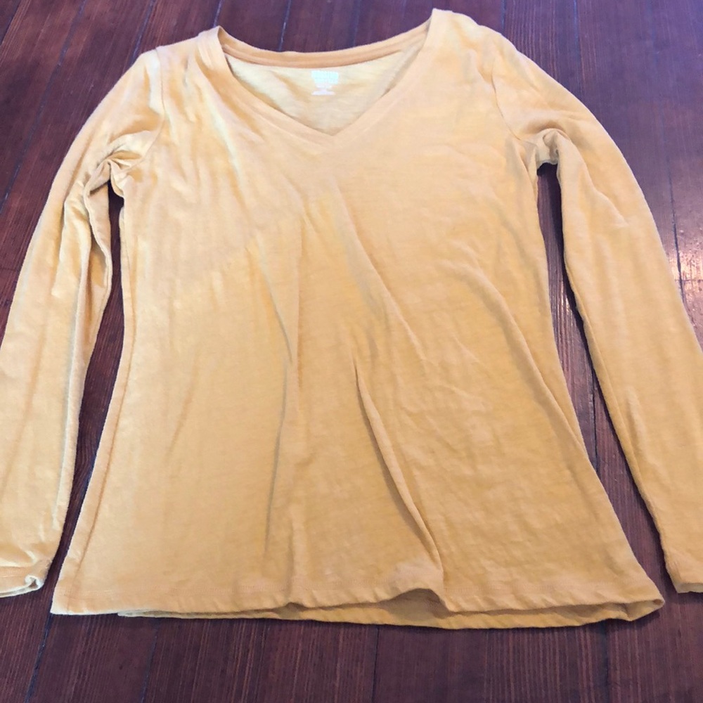 Mossimo long sleeve V neck
